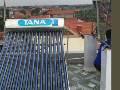 Mua máy nước nóng năng lượng mặt trời Tân Á tại Tây Hồ ở đâu tốt nhất?